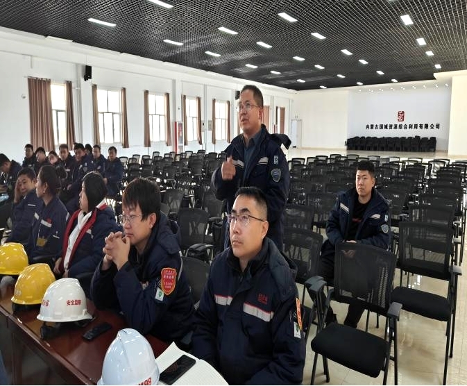 乌拉特后旗交警大队走进南宫娱乐资源开展交通清静宣传运动_南宫娱乐（官网）