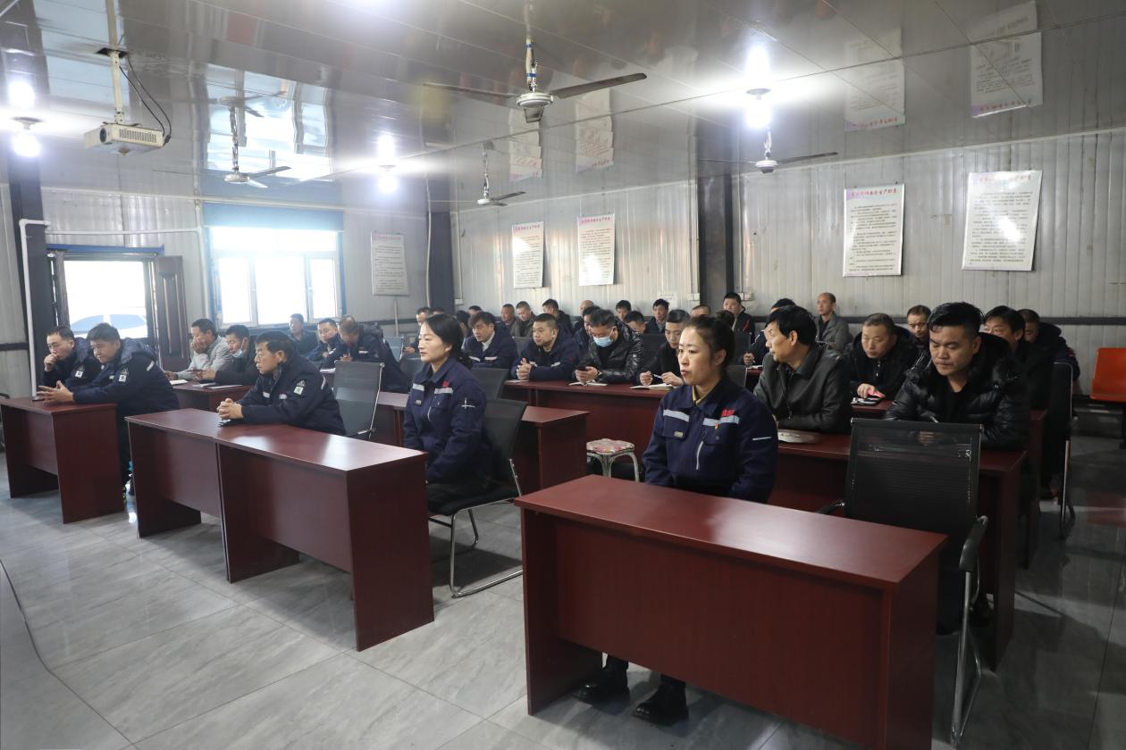 清静生产先锋表扬 激励全员共创绚烂_南宫娱乐（官网）