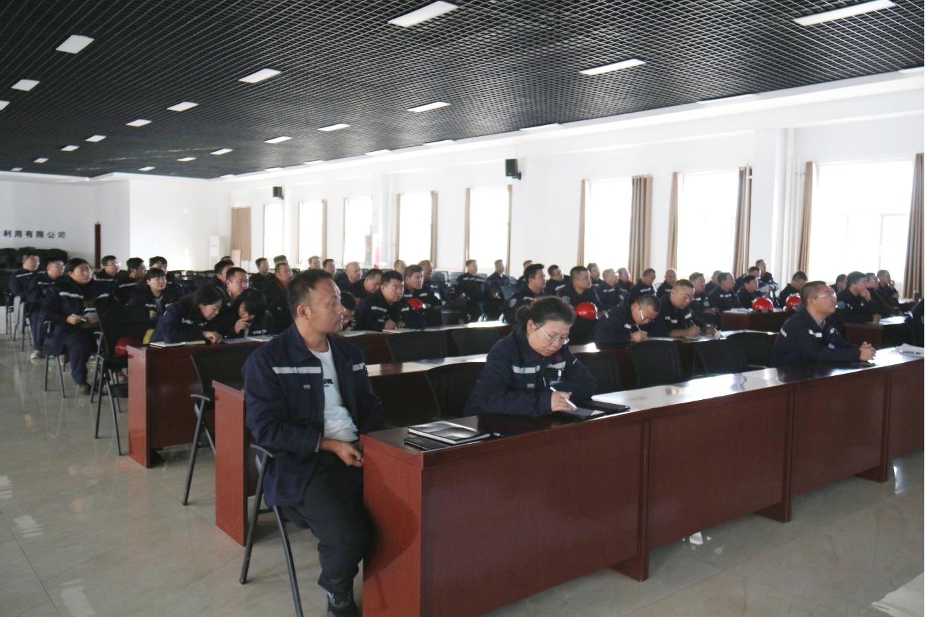 巴彦淖尔市应急治理局助力南宫娱乐资源筑牢清静防地_南宫娱乐（官网）